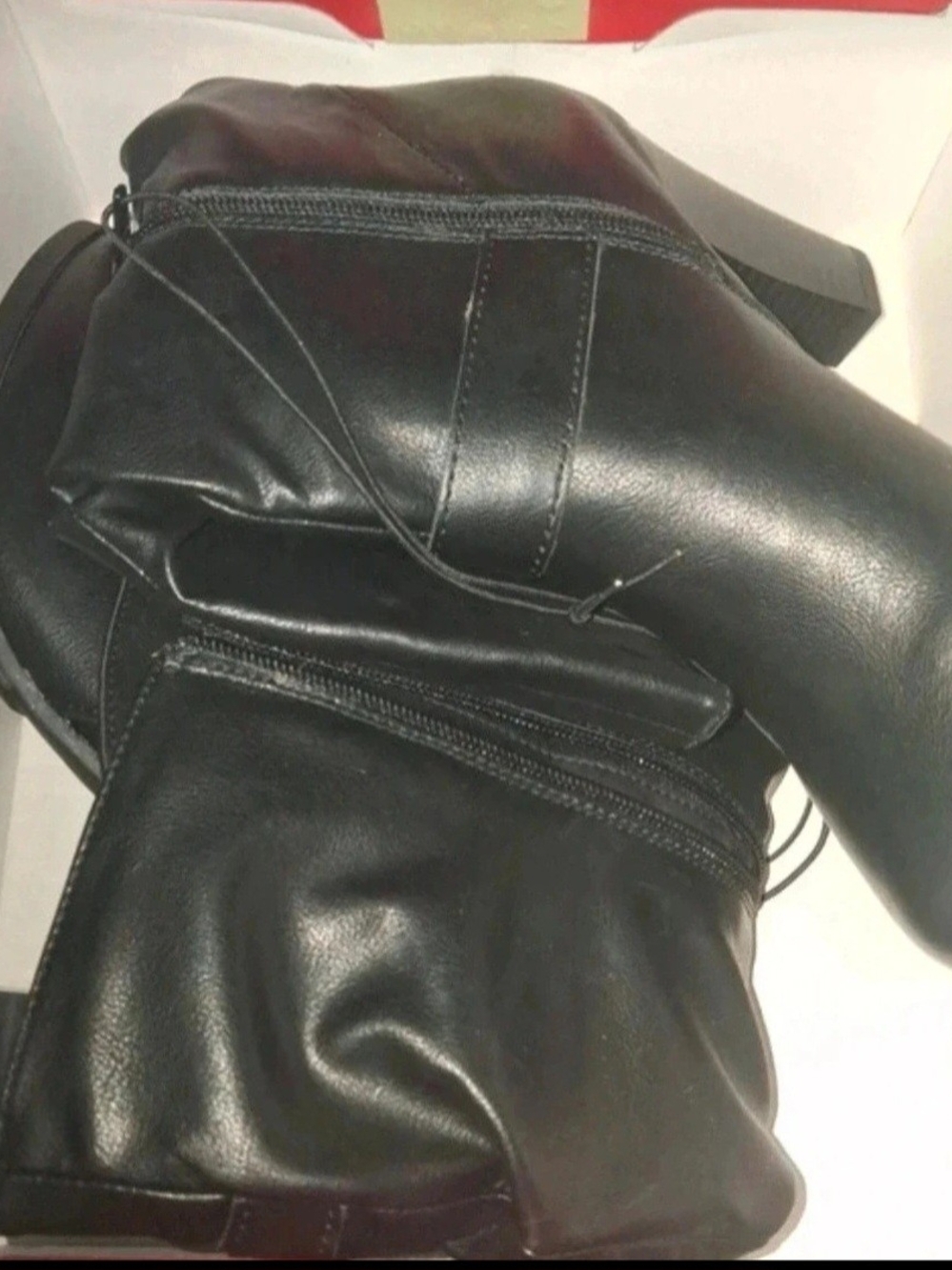 Brand New From Macy's Ladies Leather Size 9 Sochi Boots Retail $42